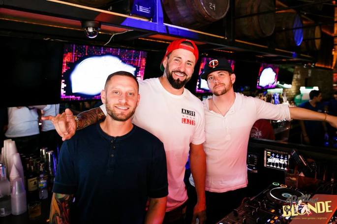 13557952_904210609704971_5718009630101225830_n